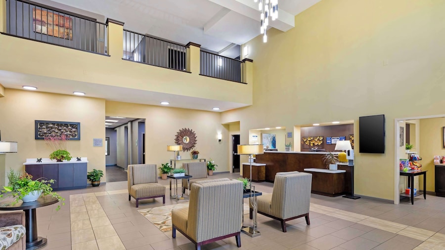 Best Western Plus Thornburg Inn & Suites