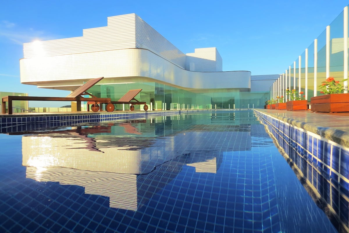 outdoor pool, pool loungers