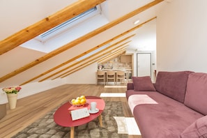Apartamento superluxo (Attic) | Área de estar | TV LCD, pisos aquecidos