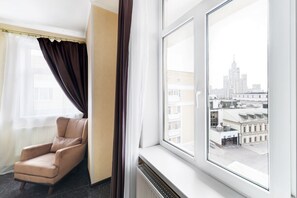 Quarto casal standard, vista para a cidade | 1 quarto, roupas de cama antialérgicas, cofres nos quartos, escrivaninha