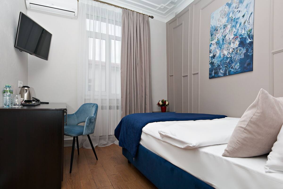 Quarto casal standard, vista para o pátio | Vista do quarto