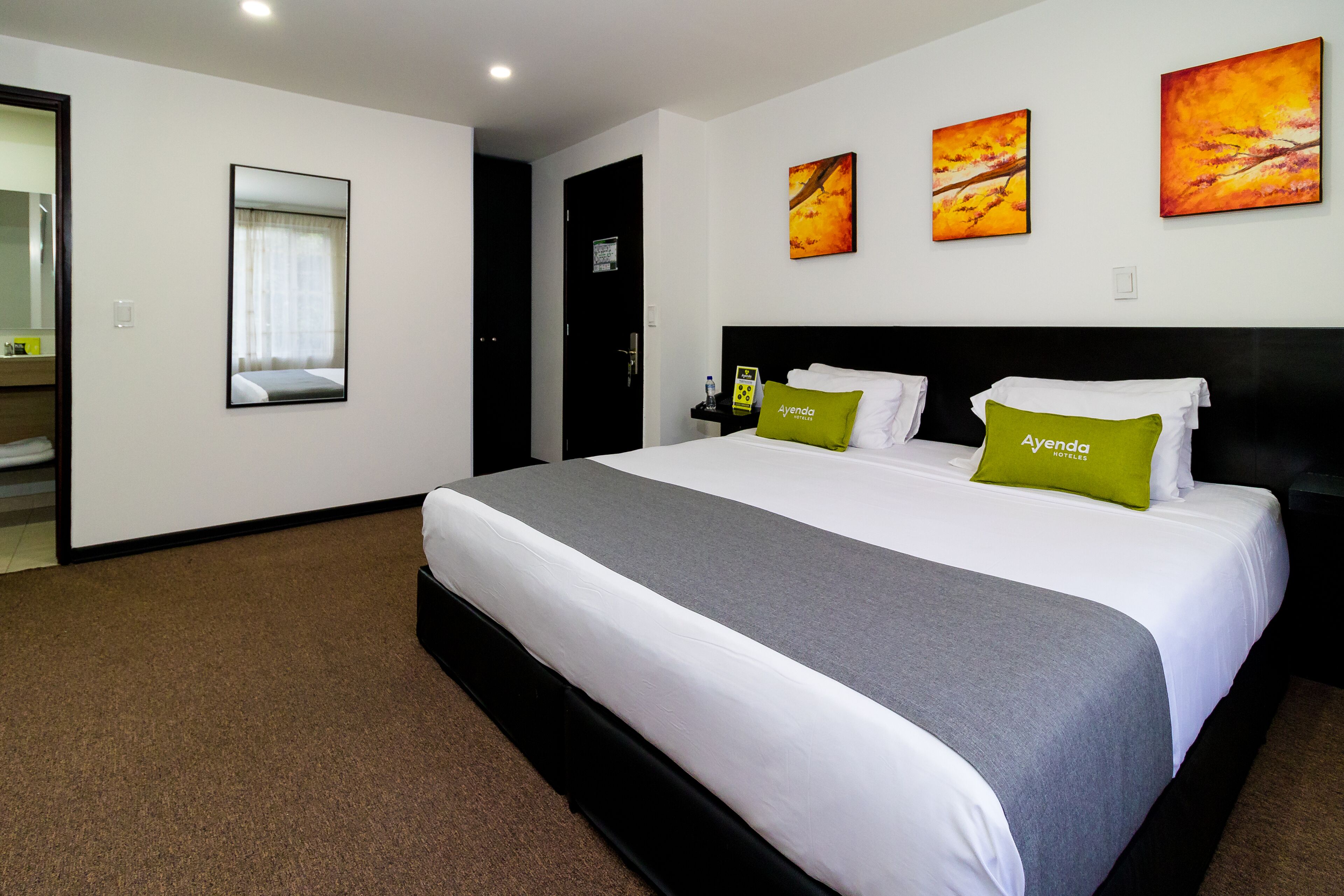 Foto - Ayenda 1063 Golden