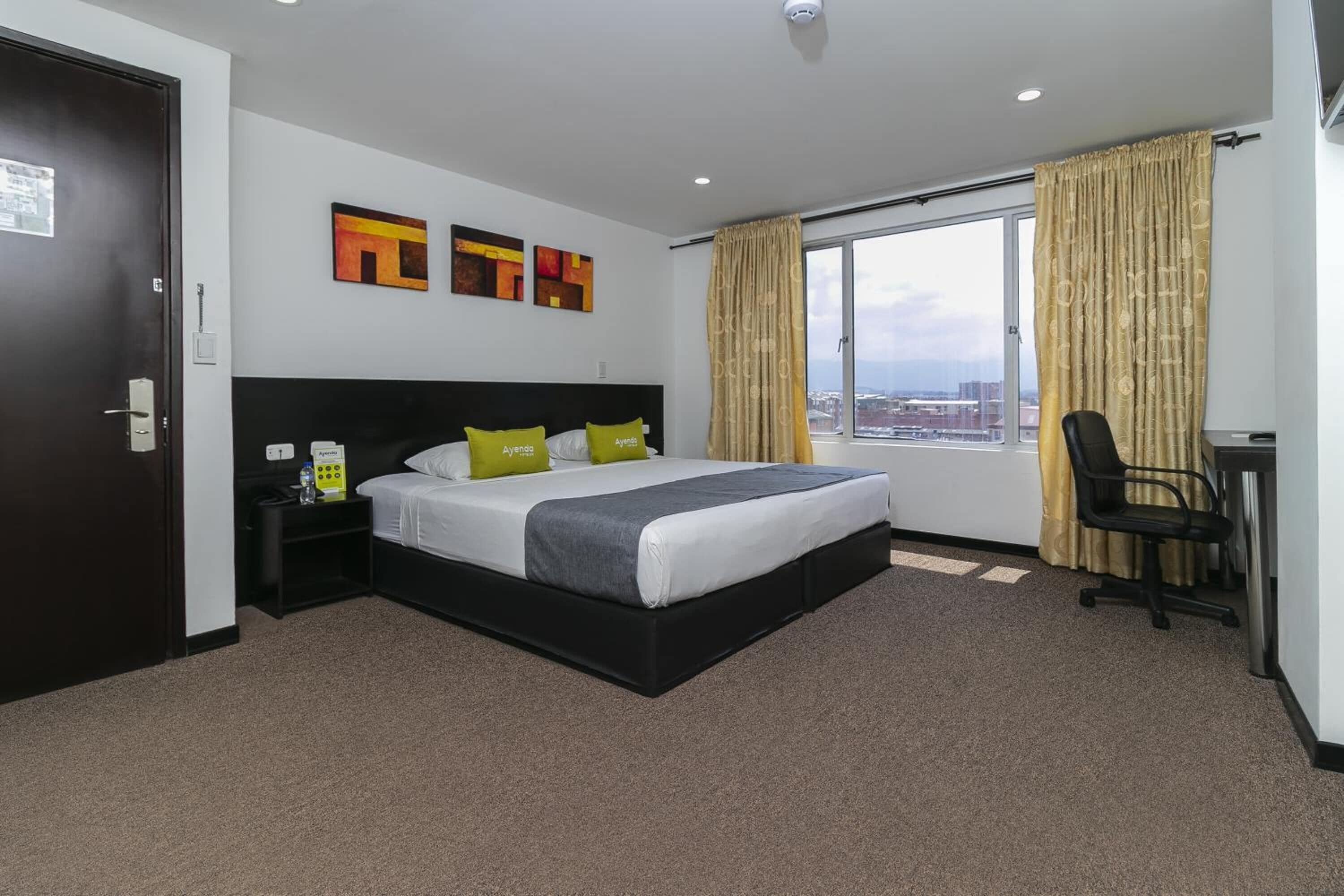 Foto - Ayenda 1063 Golden