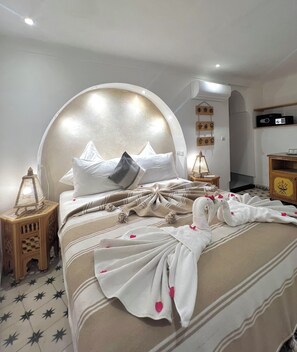 Suite, Private Bathroom, Garden View | In-room safe, desk, soundproofing, free cribs/infant beds - Riad Jnan el Cadi (Marrakech)
