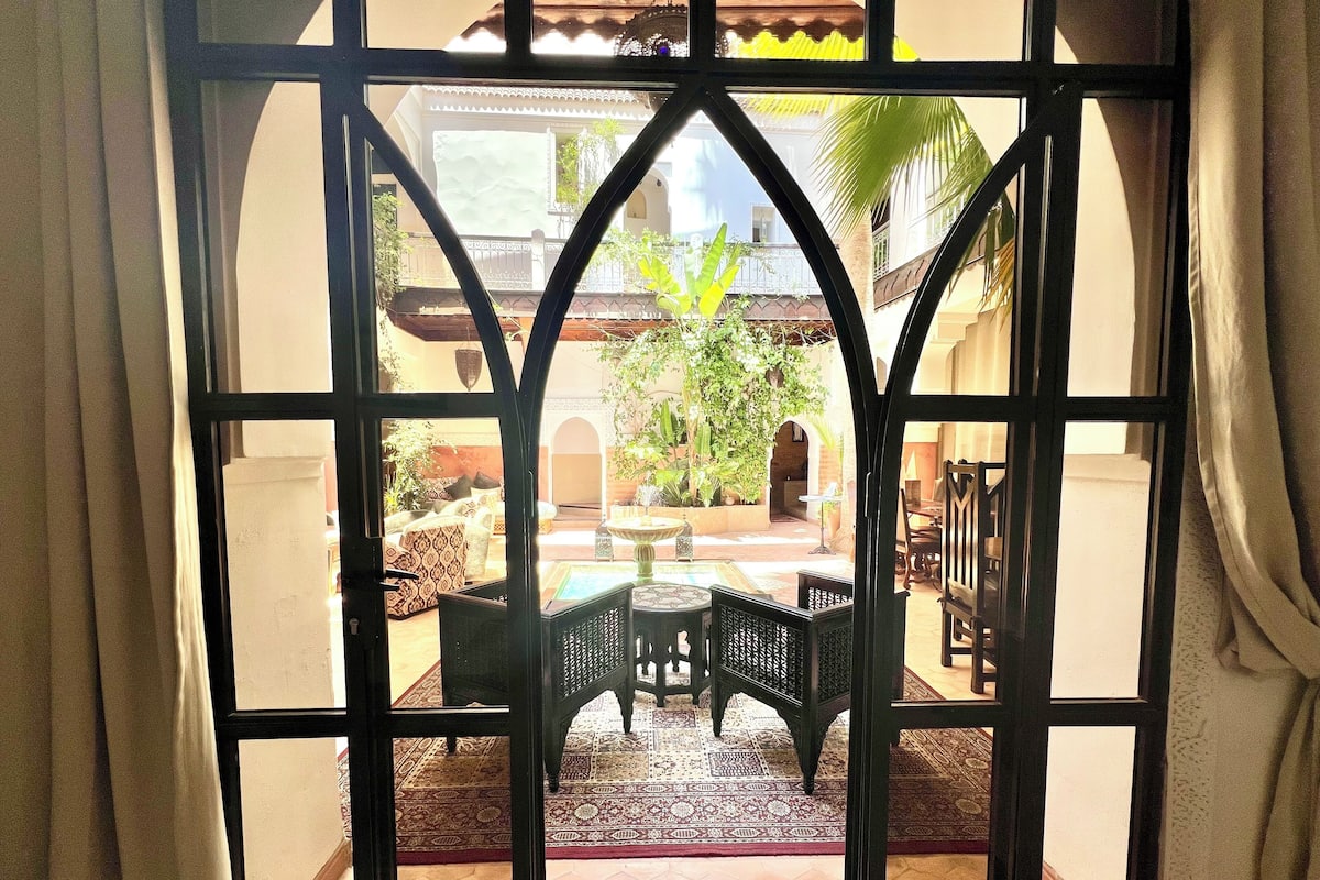 Family Room, Private Bathroom | 1 bedroom, in-room safe, desk, soundproofing