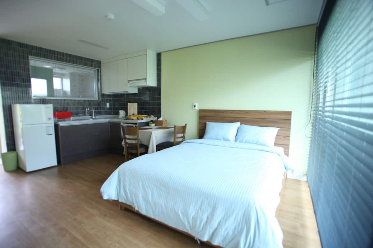 Garden (Type 1) | Premium bedding, WiFi (free)