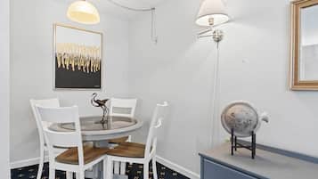 Studio Standard - privat badrum (Two Double Beds) | Gratis wi-fi och sängkläder