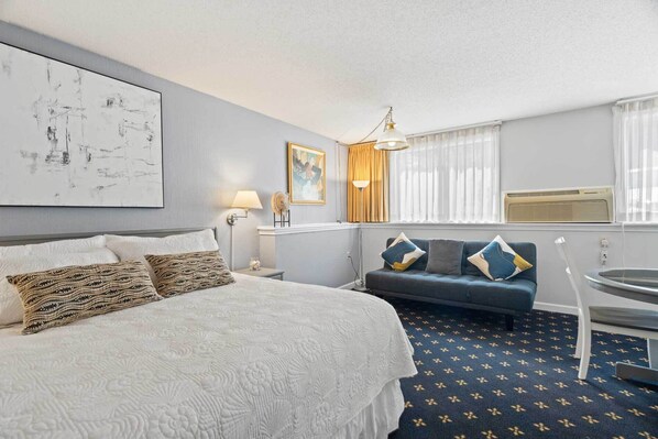 Standard Studio, 1 King Bed, Non Smoking | 1 bedroom, premium bedding, individually decorated