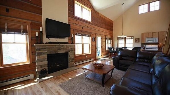 Room - 1345 Rendezvous Cabin (Fraser)