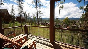 Lobby - 1345 Rendezvous Cabin (Fraser)