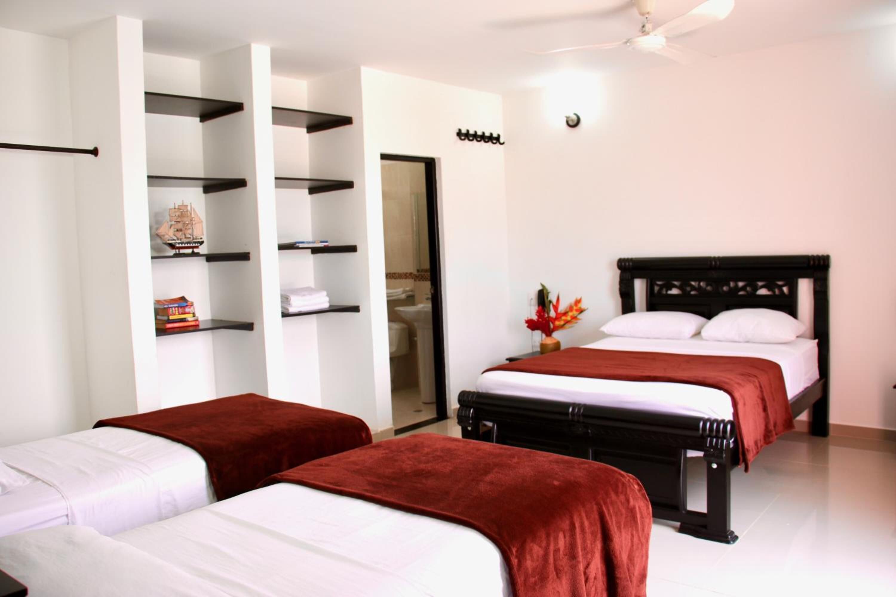 iron/ironing board, free wifi