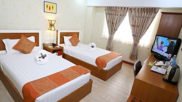 Luxury Room | Minibar, in-room safe, desk, iron/ironing board (on request)