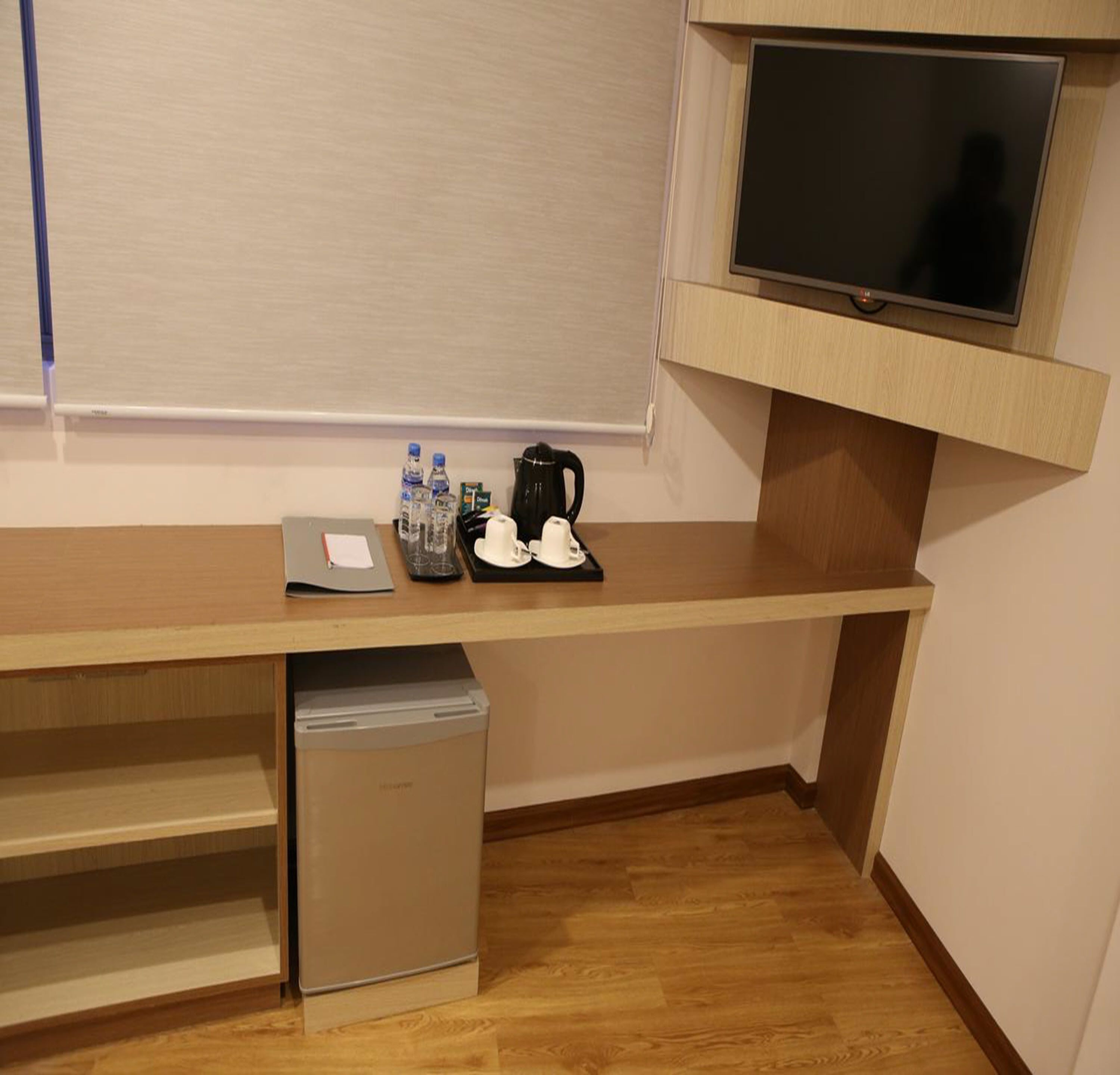 minibar, in-room safe, desk, rollaway beds