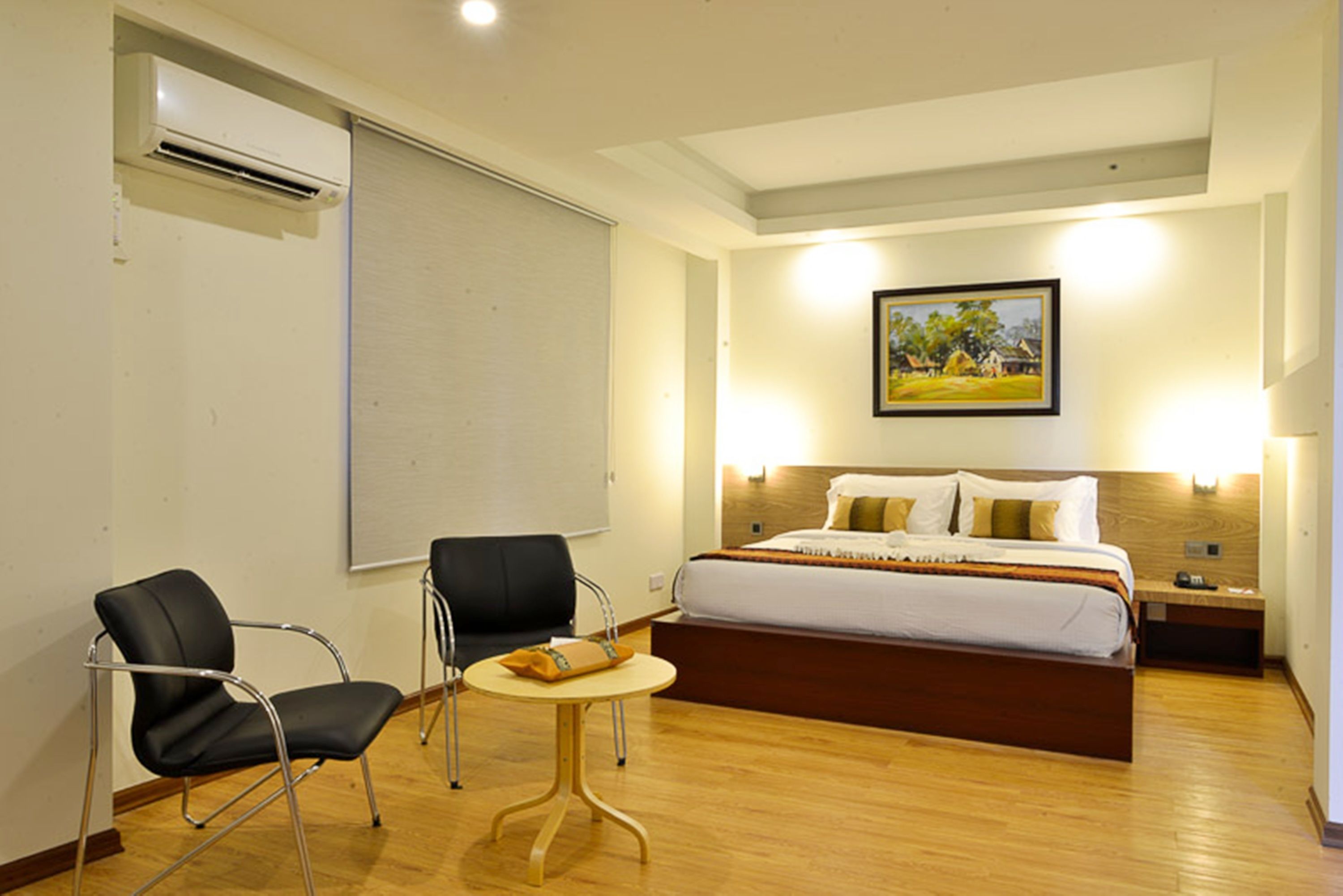 minibar, in-room safe, desk, rollaway beds