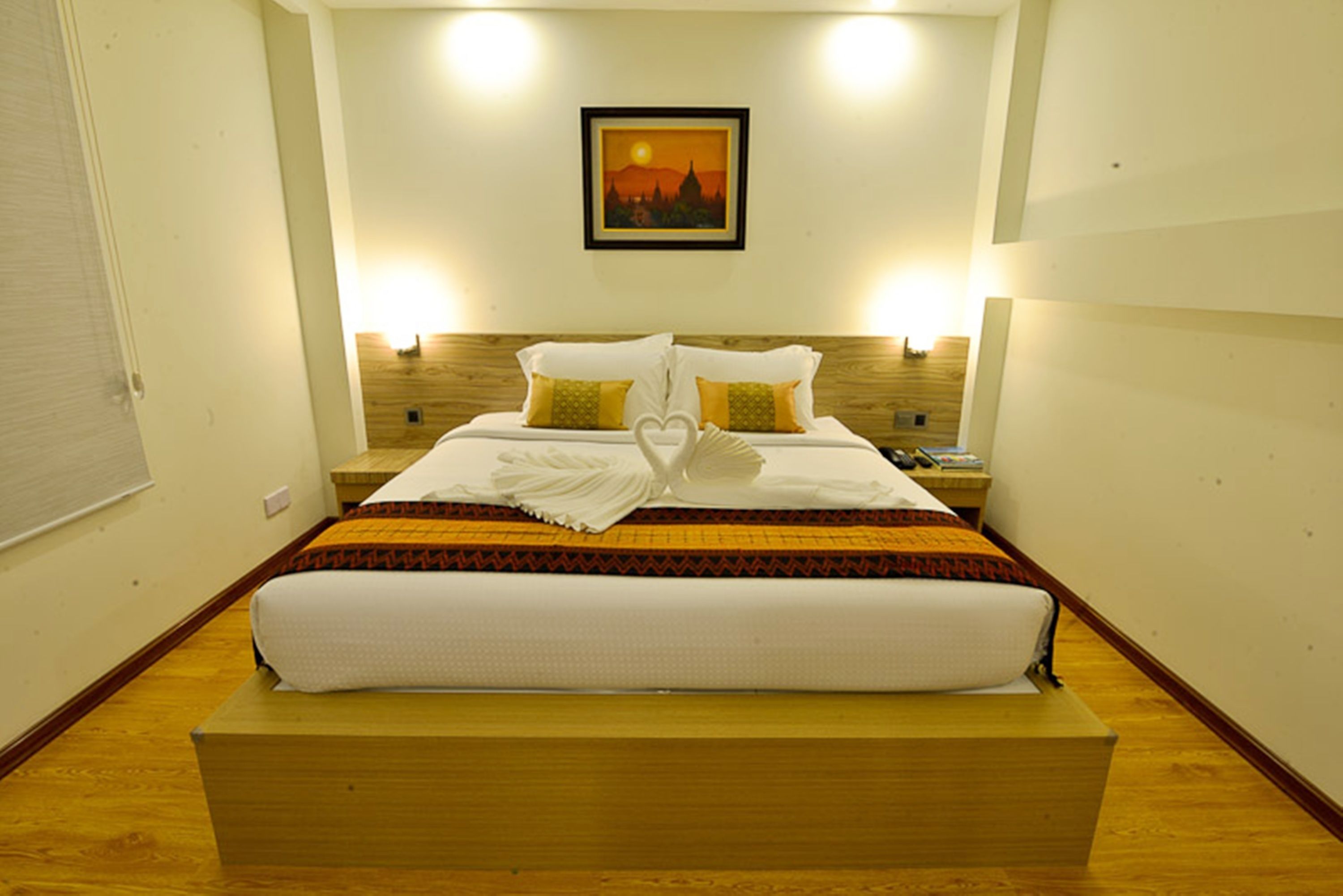 minibar, in-room safe, desk, rollaway beds