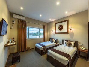 Minibar, desk, blackout curtains, rollaway beds - Sky View Hotel (Nyaung-U)