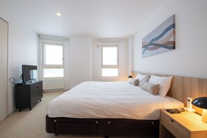 Suite, 2 soverom, ikke-røyk | Skrivebord, strykejern/-brett og wi-fi (inkludert)