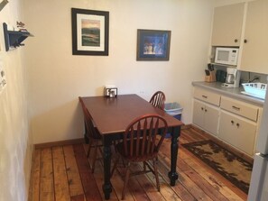 Stuga Premium - 2 sovrum - utsikt mot bergen | Matservice på rummet