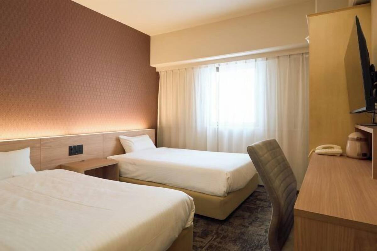 Espace de travail pour ordinateurs portables, fer et planche Ă repasser