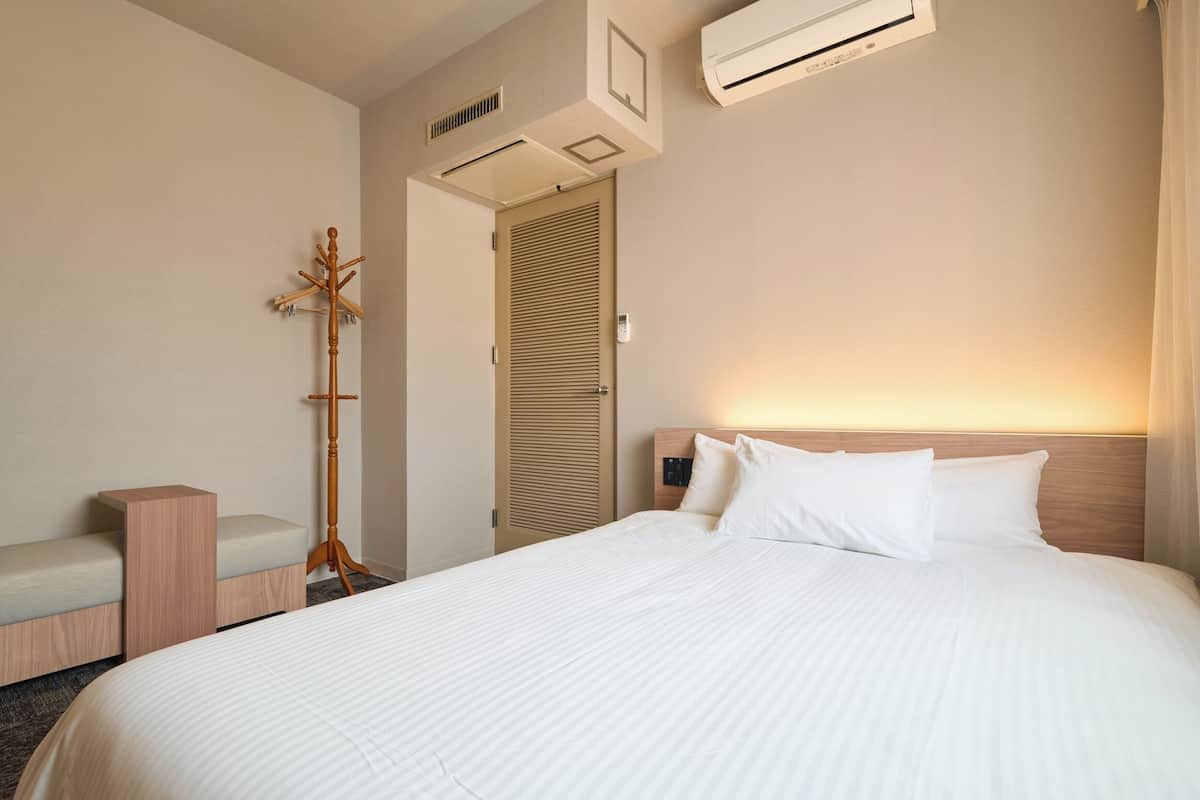 Deluxe-værelse - ryger (Newly Renovated) | Arbejdsområde til bærbare computere, strygejern/strygebræt