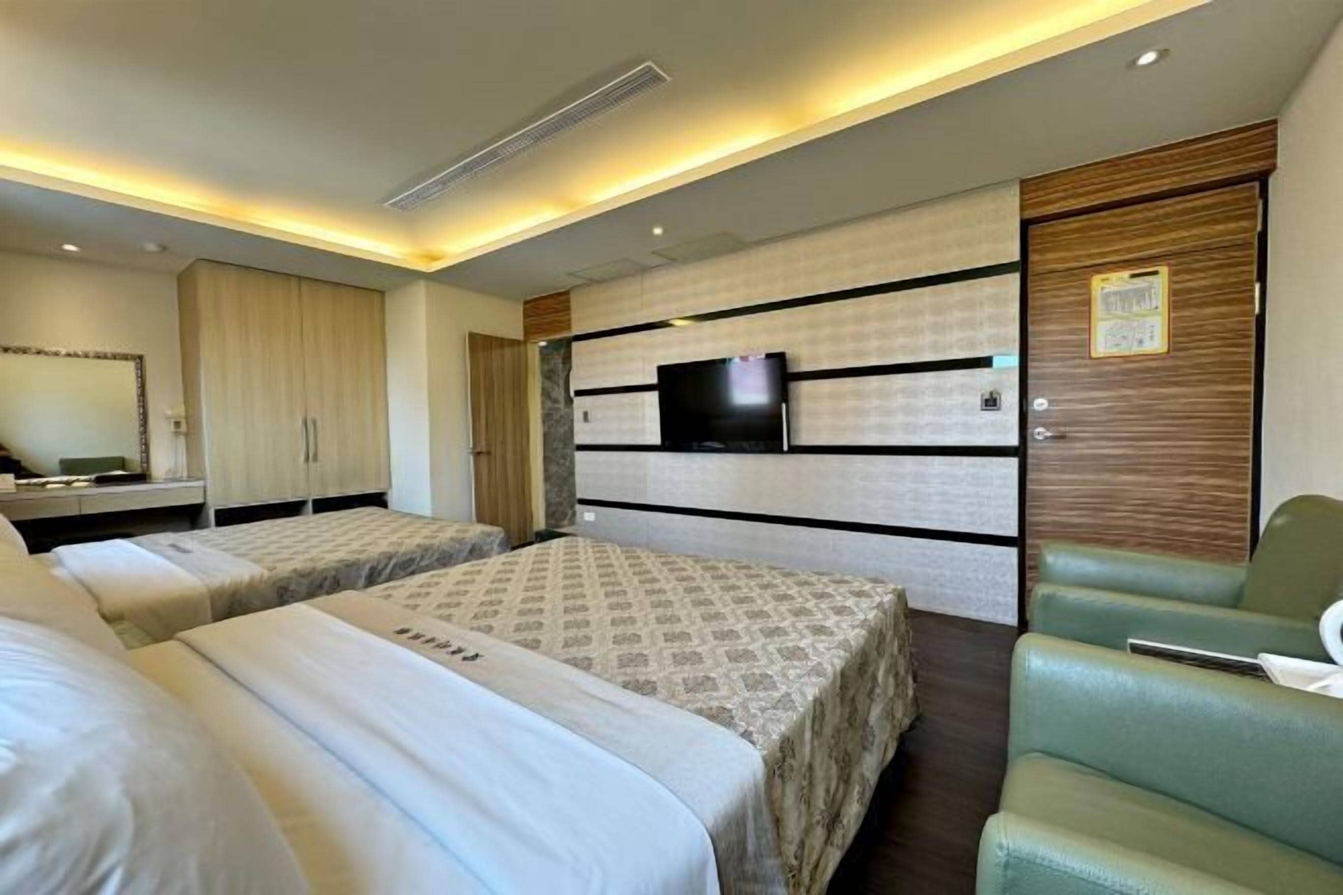 Bügeleisen/Bügelbrett, kostenloses WLAN