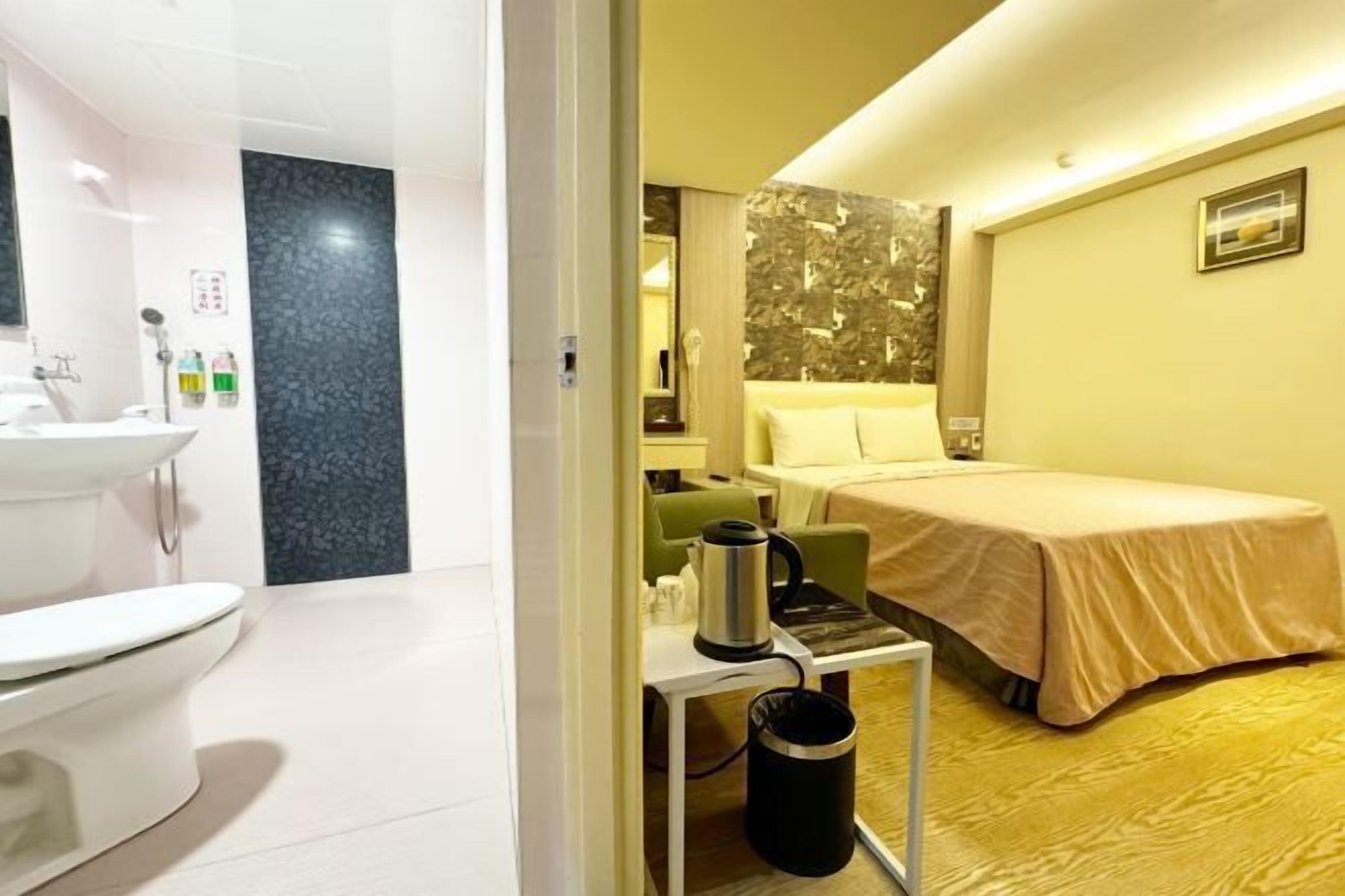 Bügeleisen/Bügelbrett, kostenloses WLAN