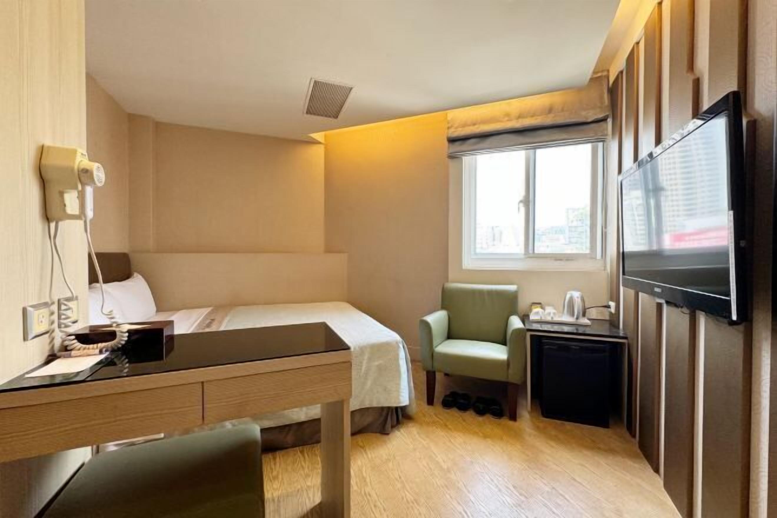 Bügeleisen/Bügelbrett, kostenloses WLAN