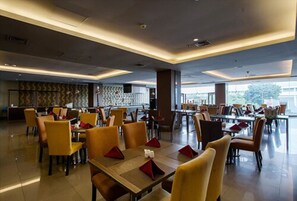 Breakfast area - Beston Hotel Palembang (Palembang)