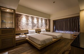Design Suite, 1 Double Bed | Desk, blackout curtains, soundproofing, free WiFi - Yung Hwa Chun Hotel (Tainan)