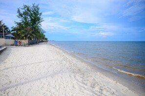 Beach nearby - Art De Sea Hua Hin (Hua Hin)