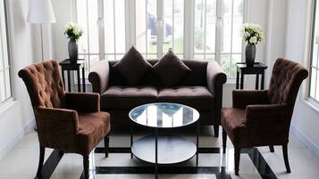 Sala de estar en el lobby