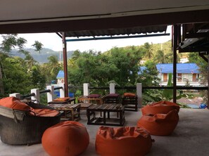 Bar (on property) - Moov Inn Garden Hostel (Koh Tao)