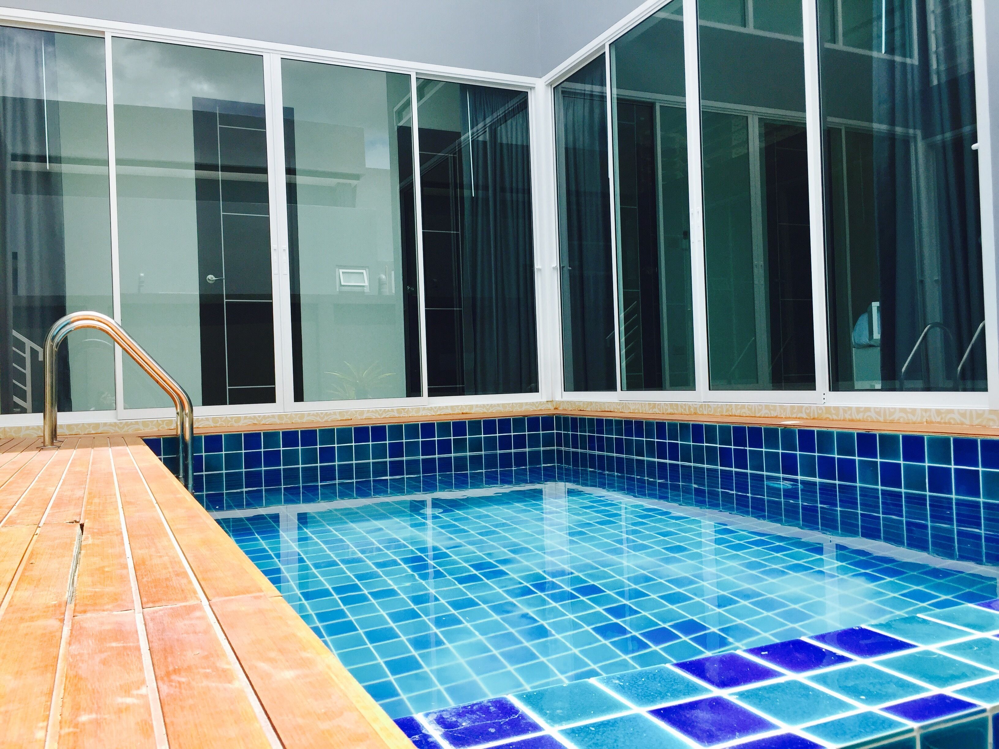 Indoor pool, outdoor pool