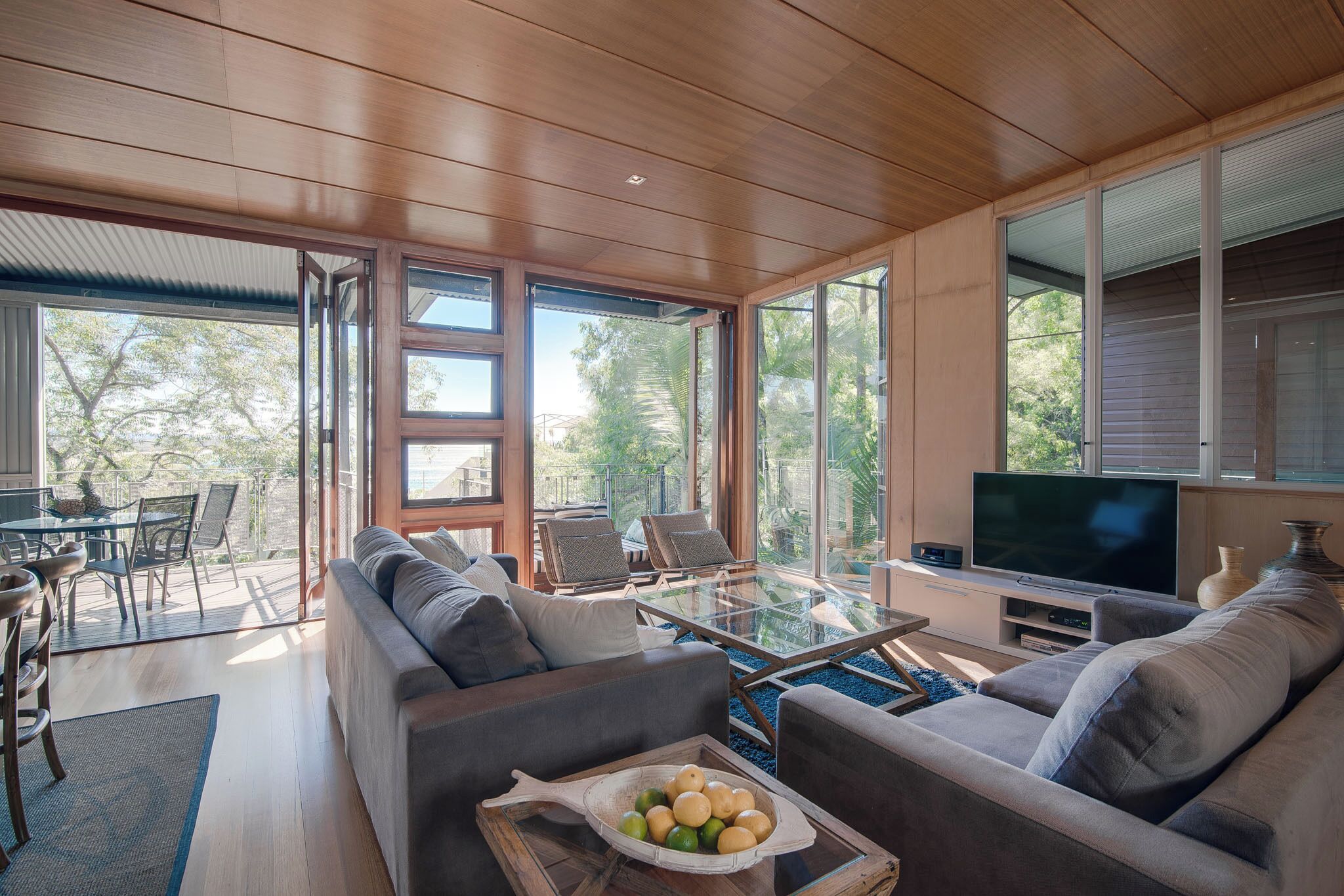 Luksushuvila | Oleskelualue | Taulutelevisio, DVD-soitin