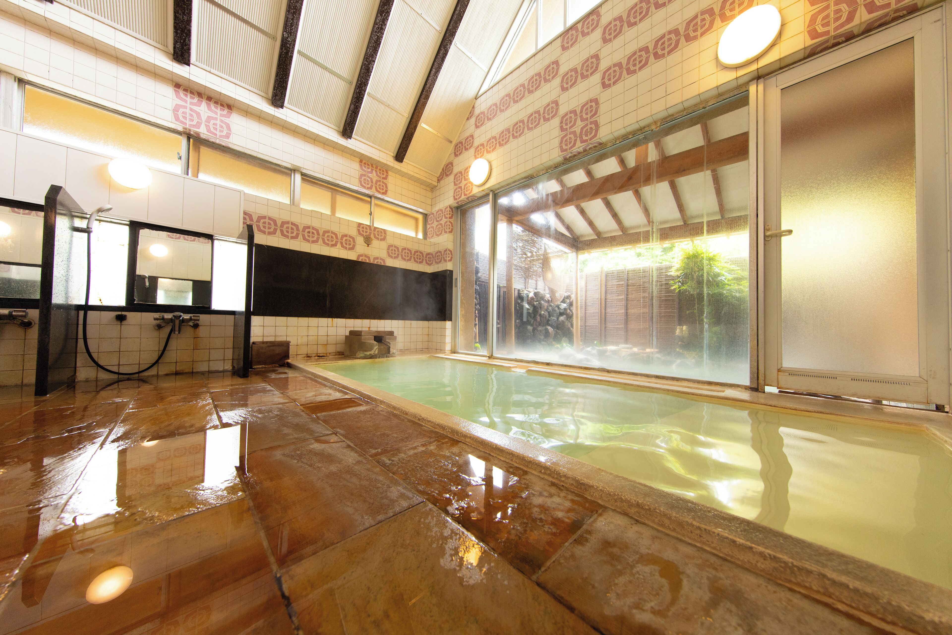 Baño termal público