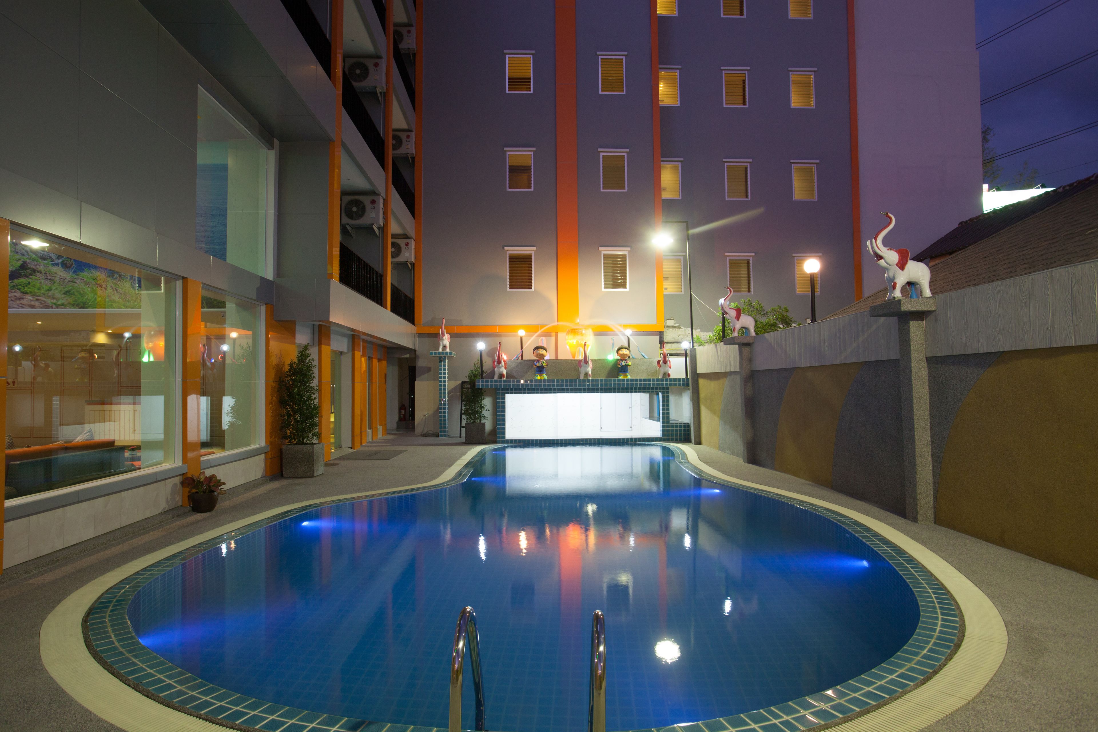 Outdoor pool, open 9:00 AM to 6:00 PM, pool umbrellas, sun loungers