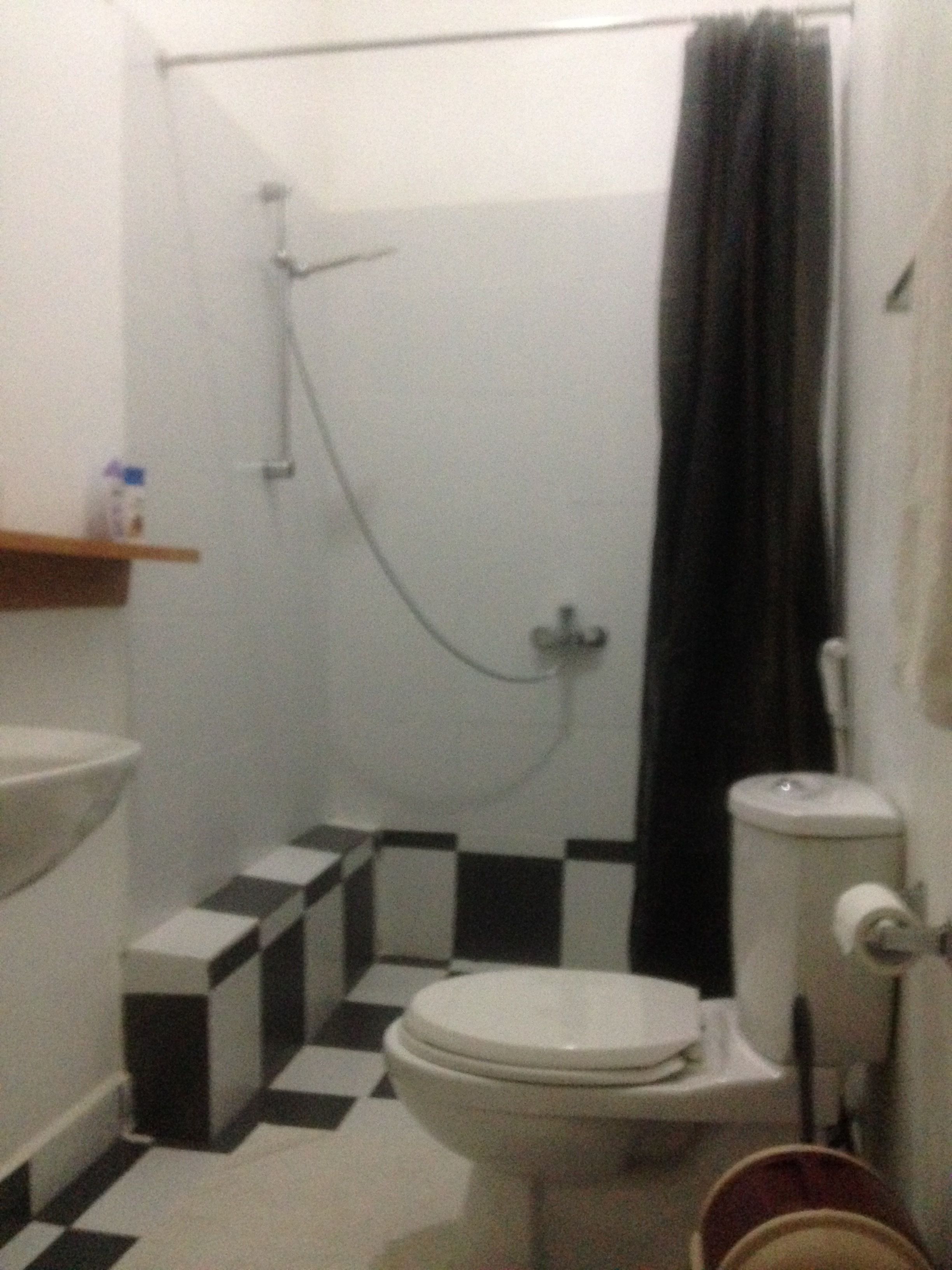 standard triple room, 1 bedroom, garden view | bathroom | shower, free toiletries, towels
