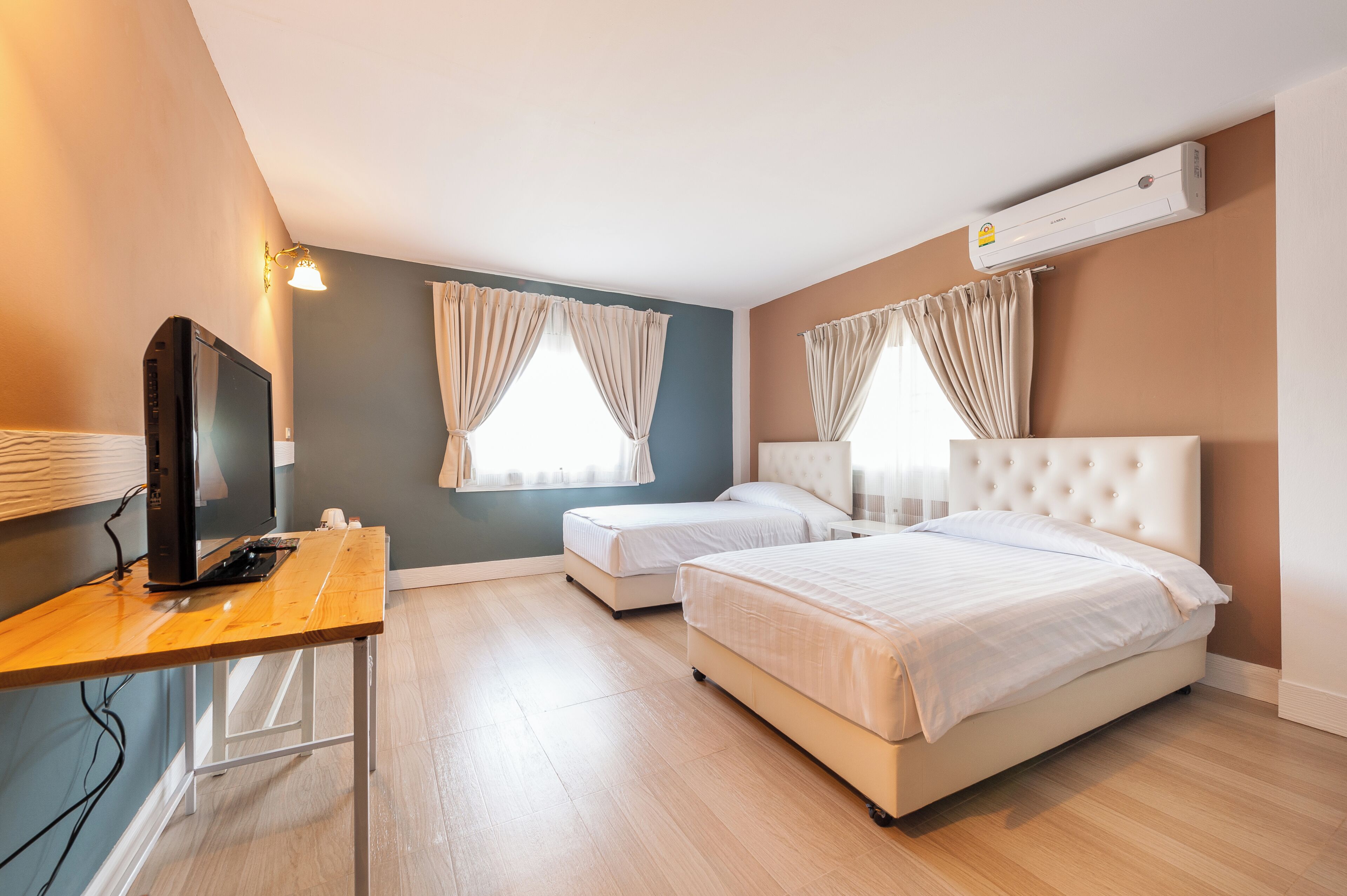 Luxury Triple Room, Mountain View | Minibar, free WiFi