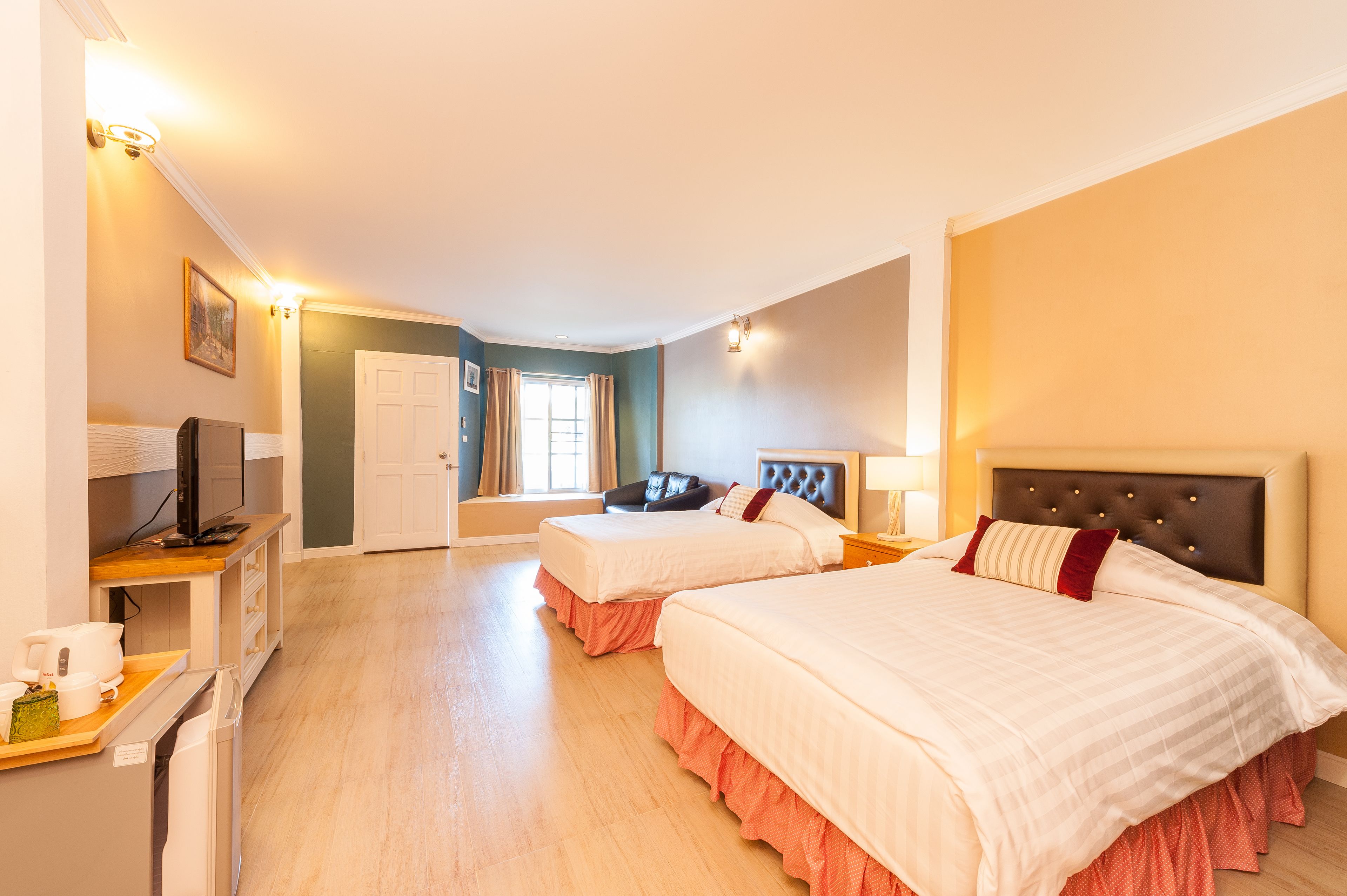 Dutch Village | Minibar, free WiFi