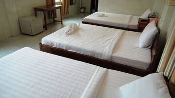 Minibar, desk, blackout curtains, free WiFi