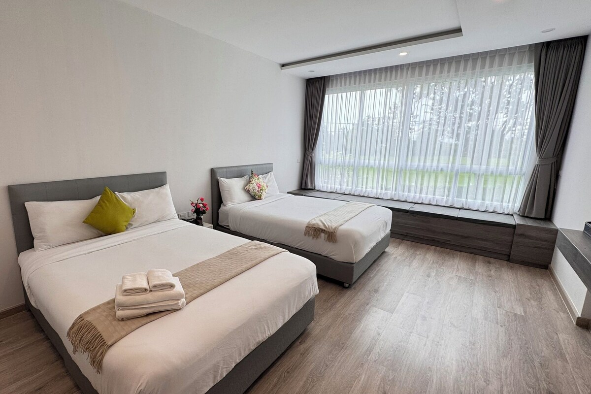 Habitación Premier, 2 camas Queen size, vista al parque | Minibar, escritorio, wifi gratis y ropa de cama 