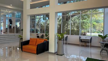 Sala de estar en el lobby