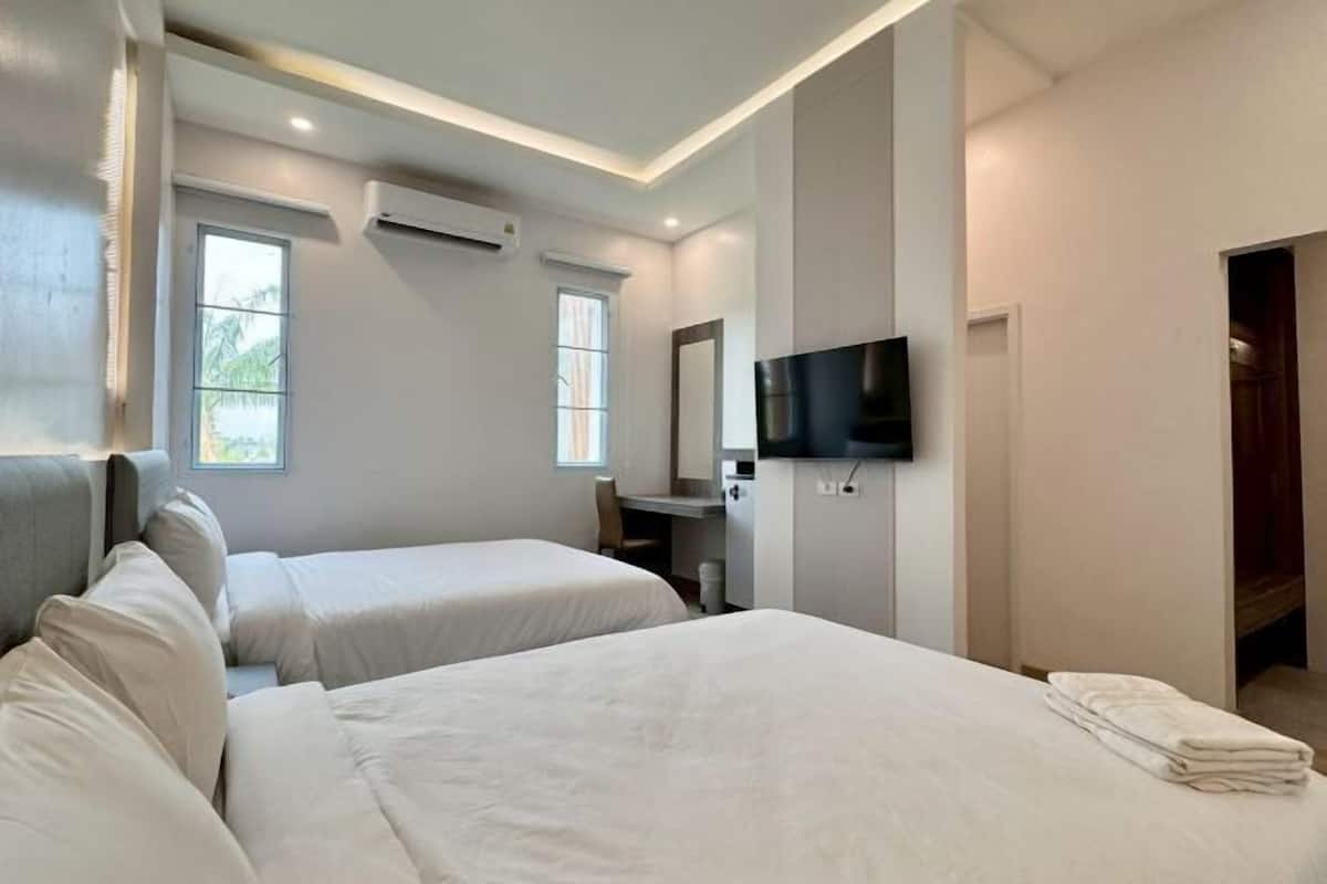 Minibar, bureau, Wi-Fi gratuit, draps fournis