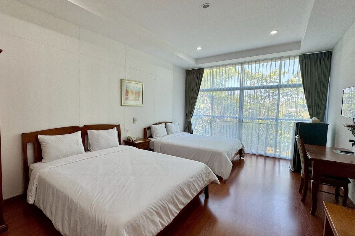 Superior Room | Minibar, desk, free WiFi, bed sheets