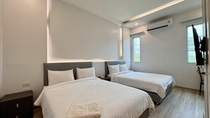 Premier kamer, 2 queensize bedden | Een minibar, een bureau, gratis wifi, beddengoed