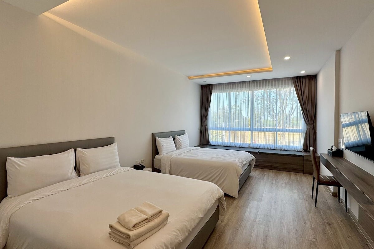 Premier Room, 2 Queen Beds, Park View | Minibar, desk, free WiFi, bed sheets