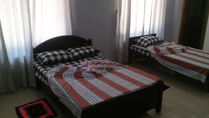 Standard Triple Room, 1 Bedroom, Garden View | Desk, free WiFi - March 9 Hotel Kandy (Kandy)