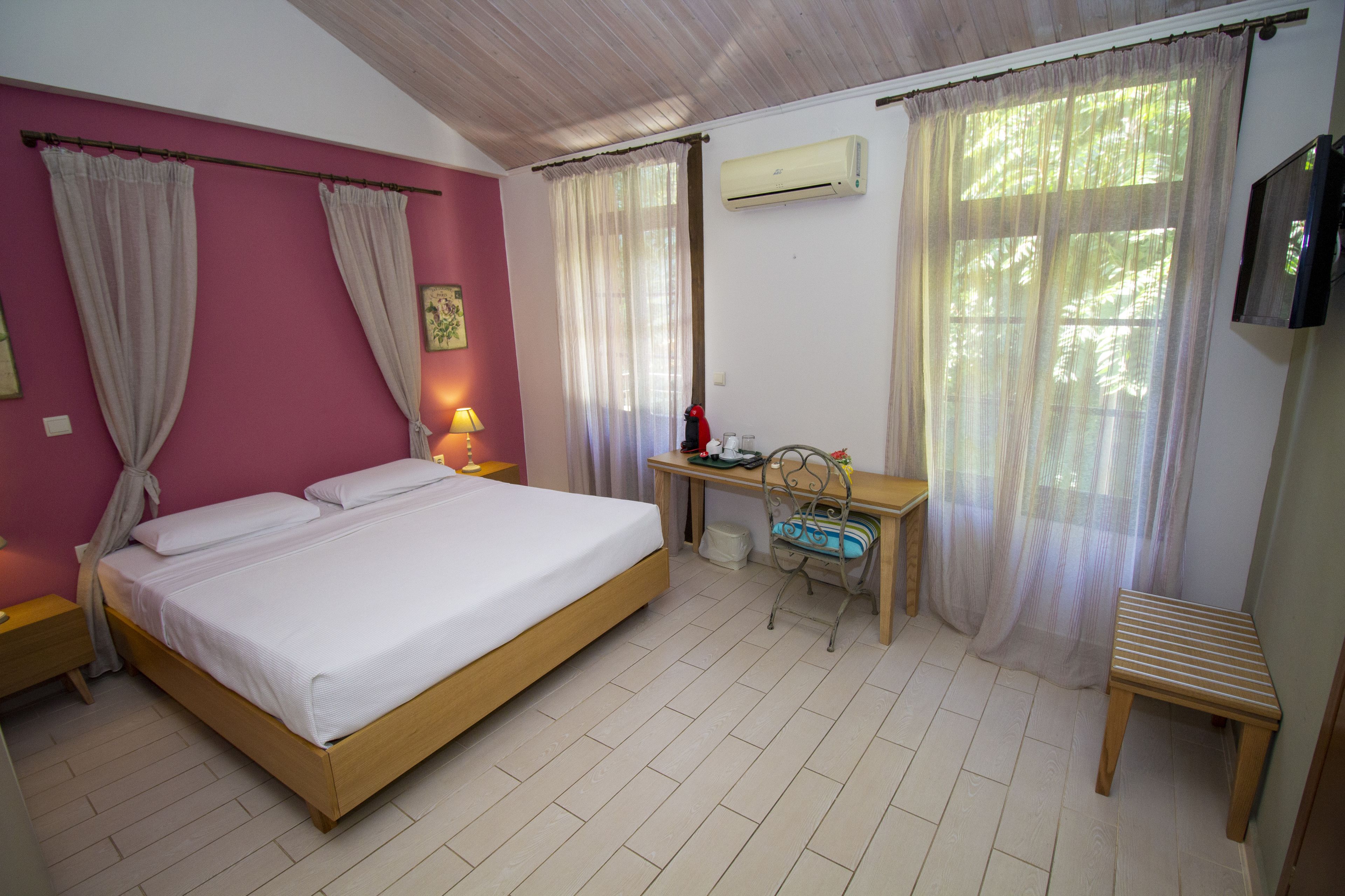 Classic Room, Balcony | In-room safe, iron/ironing board, free WiFi, bed sheets