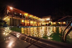 Piscine extérieure