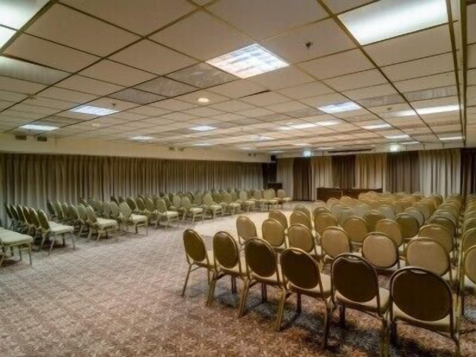 Photo - Royal Plaza Hotel